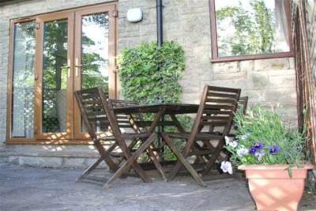  Image of 2 bedroom Bungalow to rent in New Road Millthorpe Holmesfield Dronfield S18 at Dronfield, S18 7WN